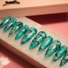Load image into Gallery viewer, Blue Spilt Ink Press On Nail Set
