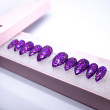 Load image into Gallery viewer, Purple Glitzy Gel Press On Nail Set
