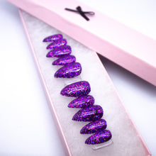 Load image into Gallery viewer, Purple Glitzy Gel Press On Nail Set
