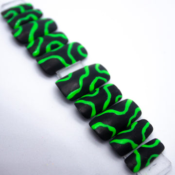 Black Radiation Press On Nail Set