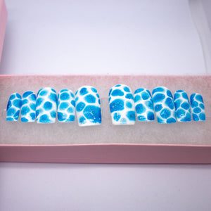 Pool Water Press On Nail Set