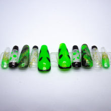 Load image into Gallery viewer, Alien Encounter Press On Nail Set
