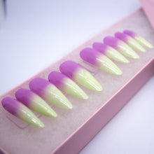 Load image into Gallery viewer, Pastel Purple Foam Press On Nail Set
