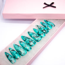 Load image into Gallery viewer, Blue Spilt Ink Press On Nail Set
