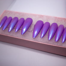 Load image into Gallery viewer, Liquid Lilac Press On Nail Set
