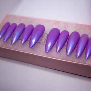 Liquid Lilac Press On Nail Set
