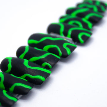 Black Radiation Press On Nail Set