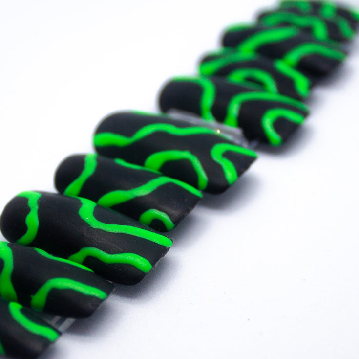 Black Radiation Press On Nail Set