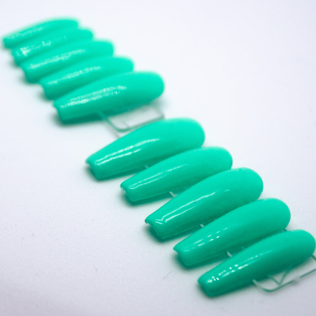 Minty Press On Nail Set