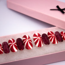 Load image into Gallery viewer, Peppermint Swirl Press On Nail Set
