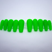 Load image into Gallery viewer, Slime Sugar Press On Nail Set
