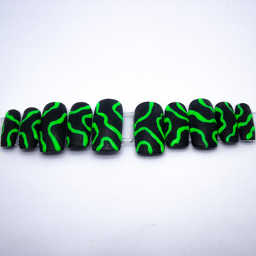 Black Radiation Press On Nail Set