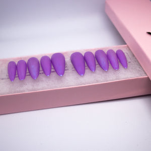 Liquid Lilac Press On Nail Set