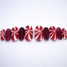 Load image into Gallery viewer, Peppermint Swirl Press On Nail Set
